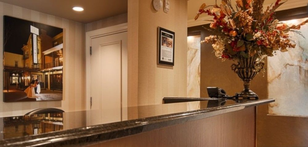 American Hotel Freehold Extérieur photo