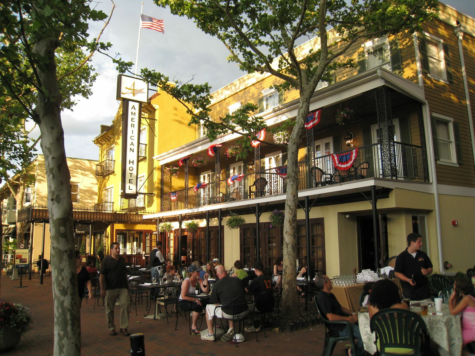 American Hotel Freehold Extérieur photo